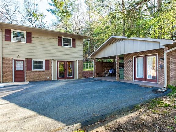 2nd image of 442 Hillcrest Cir