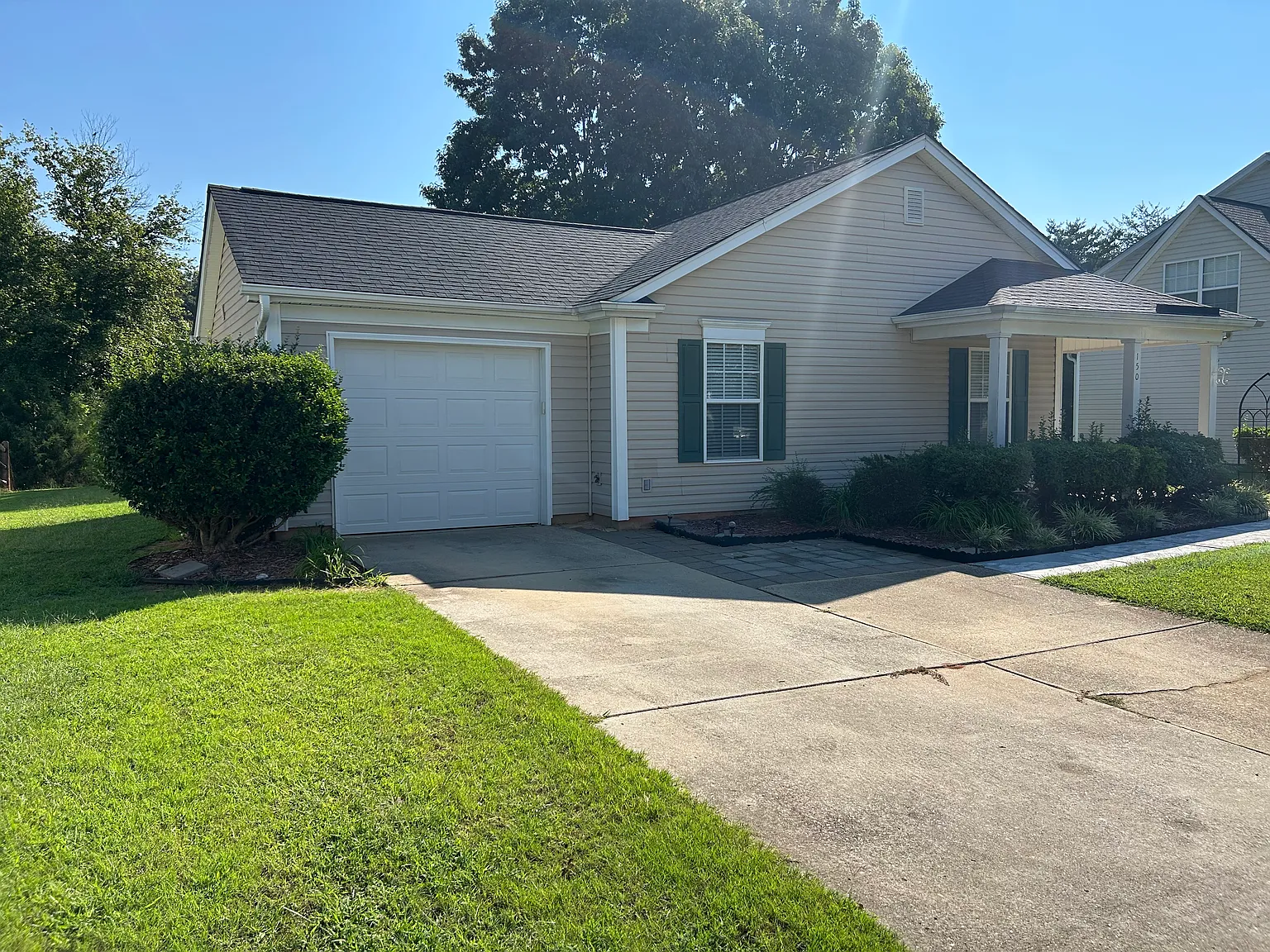 3 bed, 1150 sqft, $1,850 — Photo 2