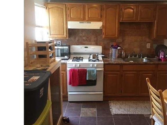 4th image of 17XX Mount Vernon St #3