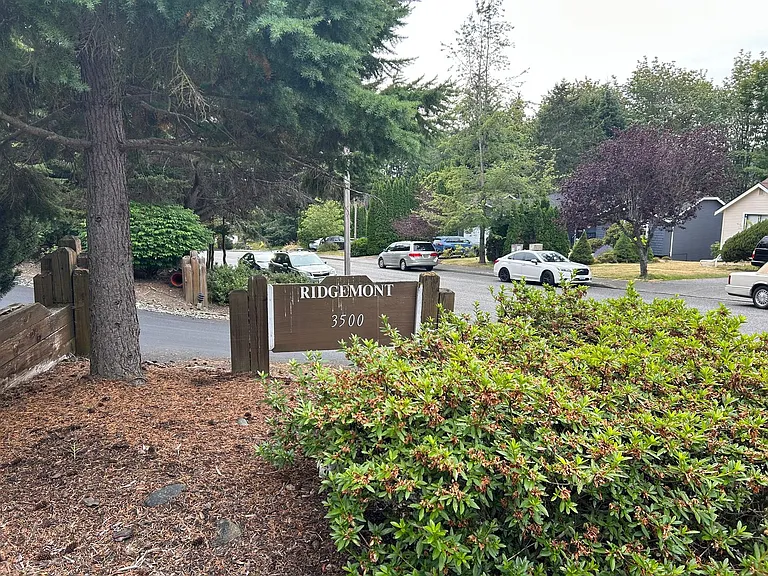 3500 Ridgemont Way #3 — Photo 2