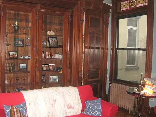 Rented by ZealEstate Group Inc | media 21