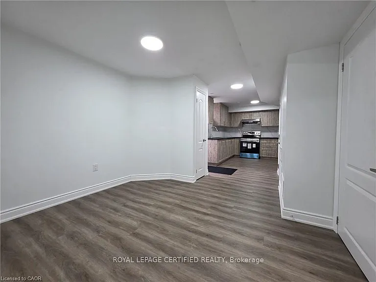 24 Chase Cres #BASEMENT — Photo 9