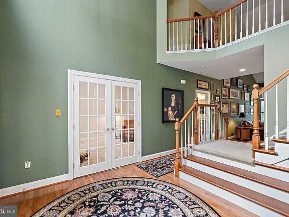 4th image of 40 Blossom Ln