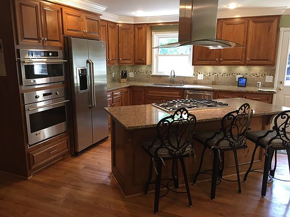 SS appliances with Granite