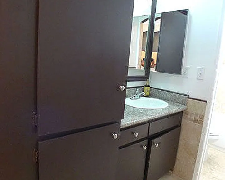 Alhambra @ Studio City Apts. — Photo 41