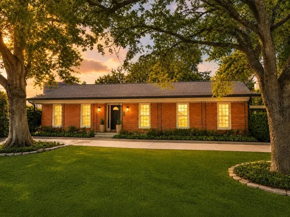 1902 Chimney Rock Rd, Houston, TX 77056
