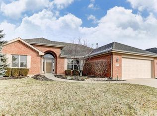 104 Crown Point Mdws, Centerville, OH 45458