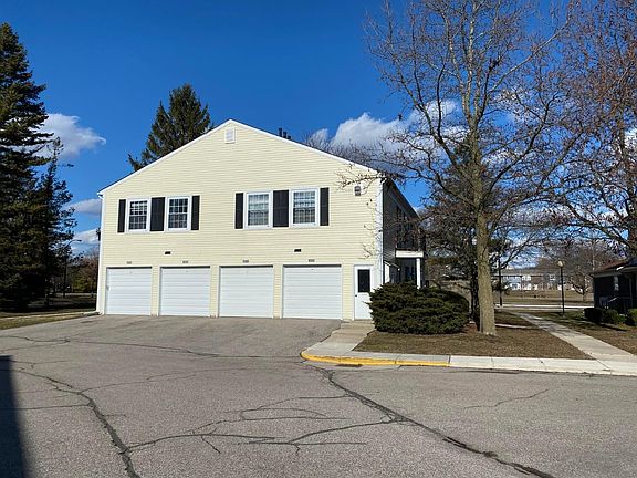 2nd image of 2651 Fenwick Ct