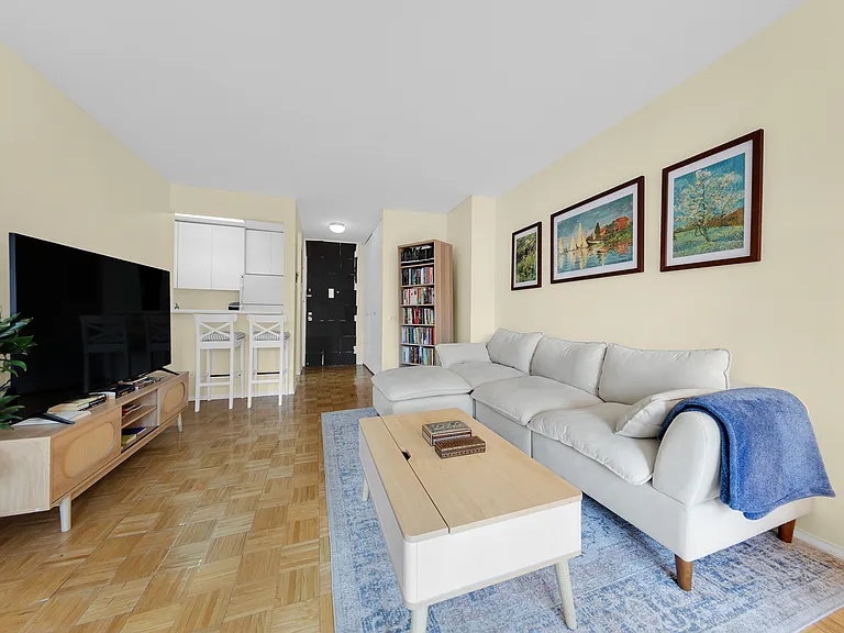 215 W 95th St #7N — Photo 3