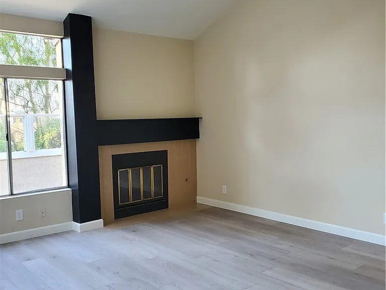 95 Stanford Ct #60 — Photo 4