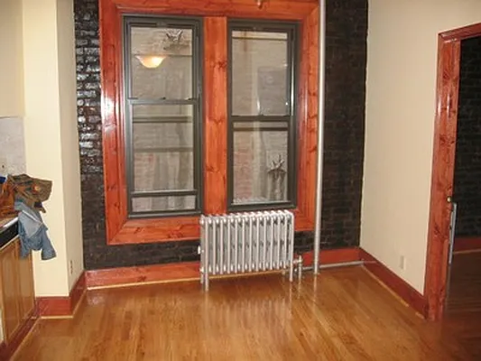Rented by Adina Realty | media 38
