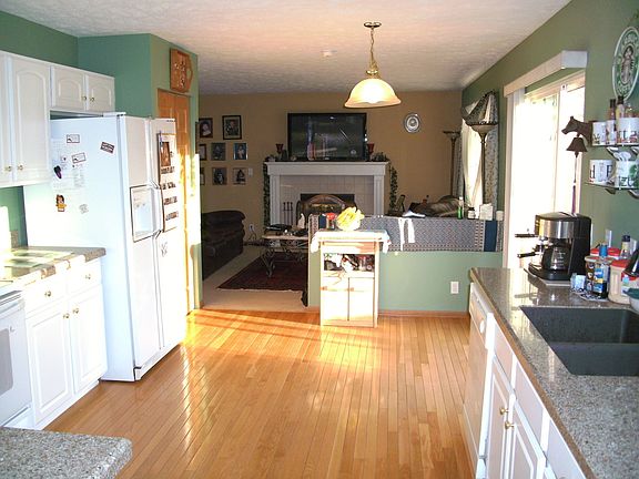 2nd image of 11708 S 27th St