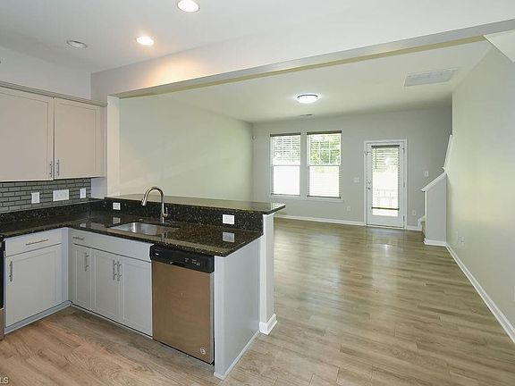 2nd image of 1159 Kenross Dr