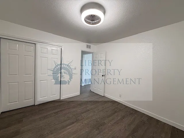 1332 Occidental Ave #1 — Photo 9