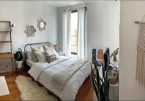 4th image of 156 Meserole St #402