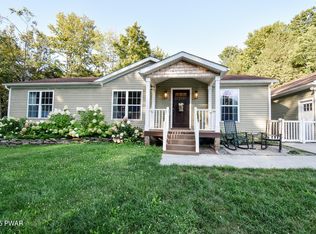 66 Wash Rd, Waymart, PA 18472