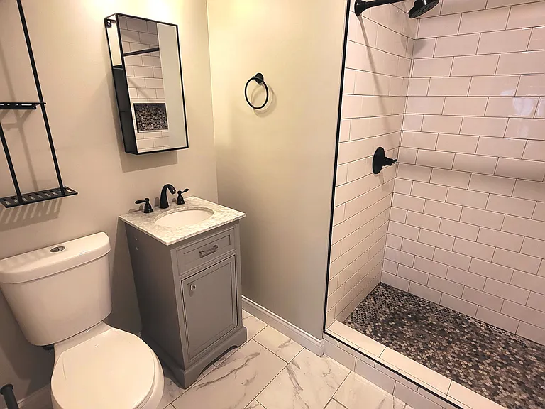 1608 Shady Cove Ln — Photo 32