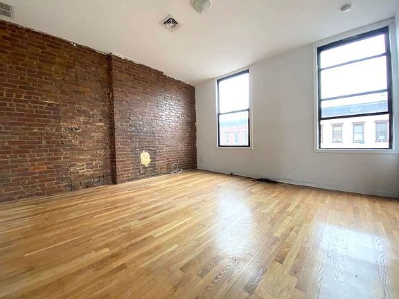 2nd image of 249 Wilson Ave #2FF