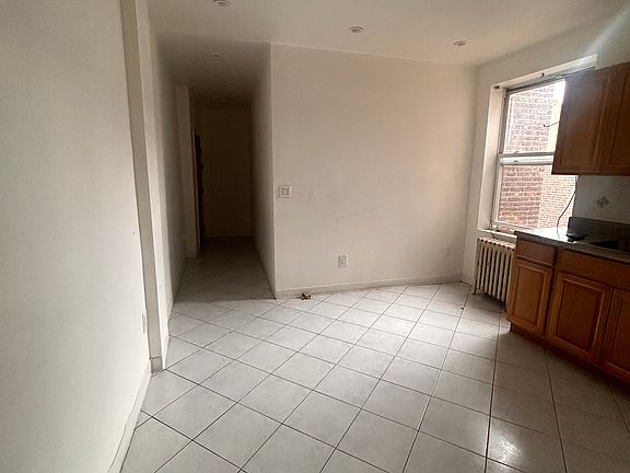 2nd image of 60 Glenwood Ave APT 504