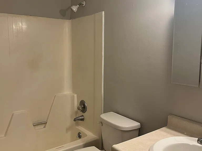 110 Alden Ct #110 — Photo 9