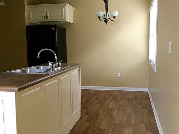 Kitchen/Breakfast Nook