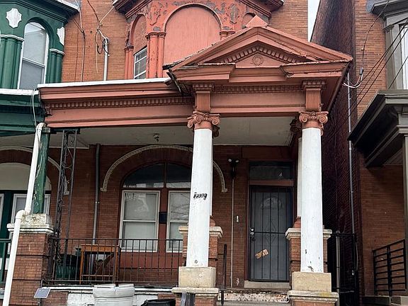2nd image of 1332 W Hunting Park Ave