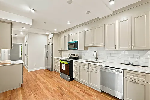 4 Mayhew St #C Photo 1