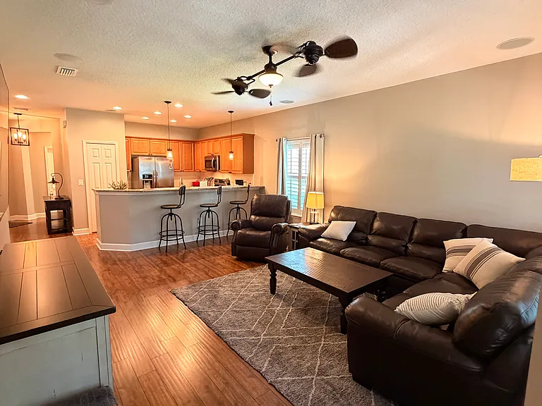 6408 Lavenhorn Ct — Photo 10