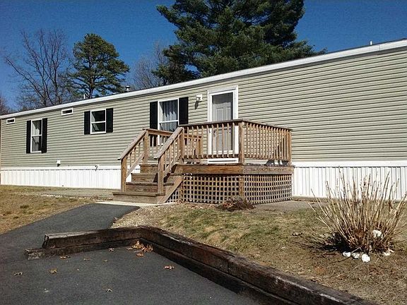 2nd image of 18 Hill Crest Street