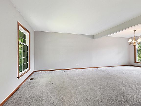 3rd image of 969 N Carmel Dr