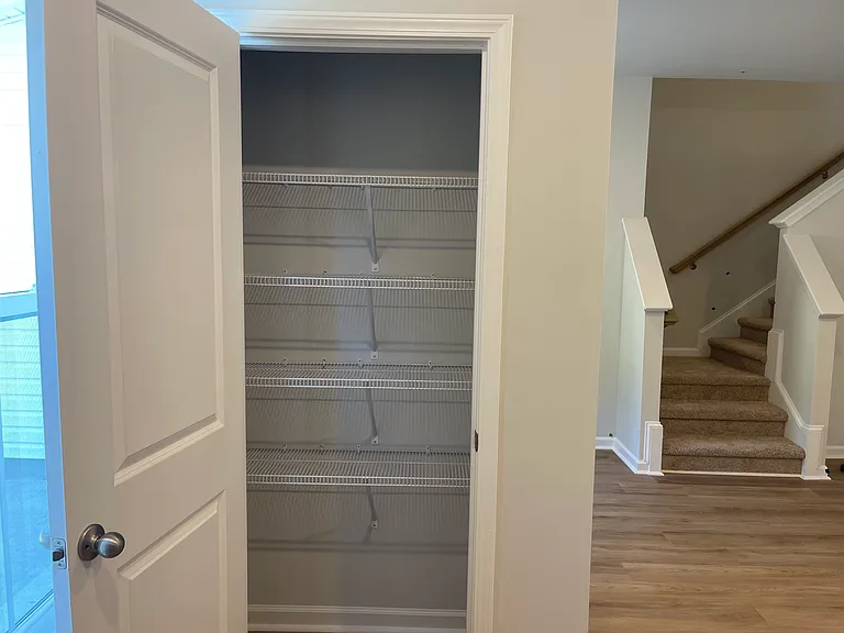 223 Harding Ln — Photo 14