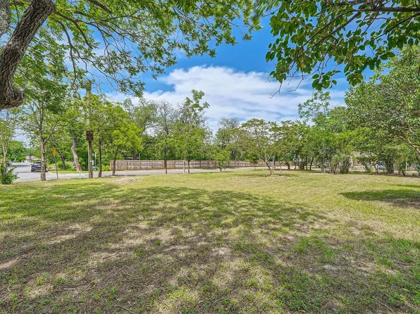 401 Oak Plz, Austin, TX 78753