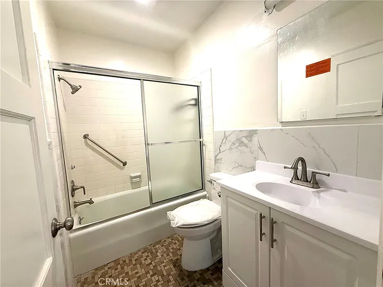 1148 S 2nd St — Photo 5