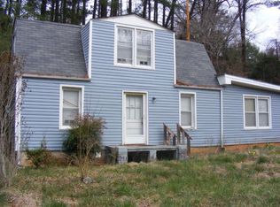 320 W Blue Ridge St, Stuart, VA 24171