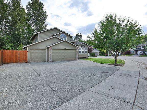 2nd image of 3924 141st Pl SE