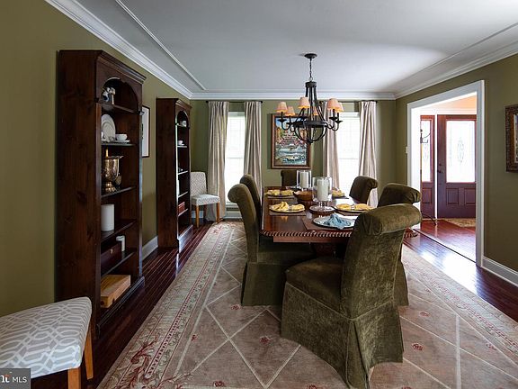 5th image of 73 Jonquil Dr