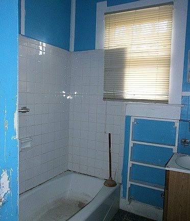 2nd image of 1211 Dequeen Blvd