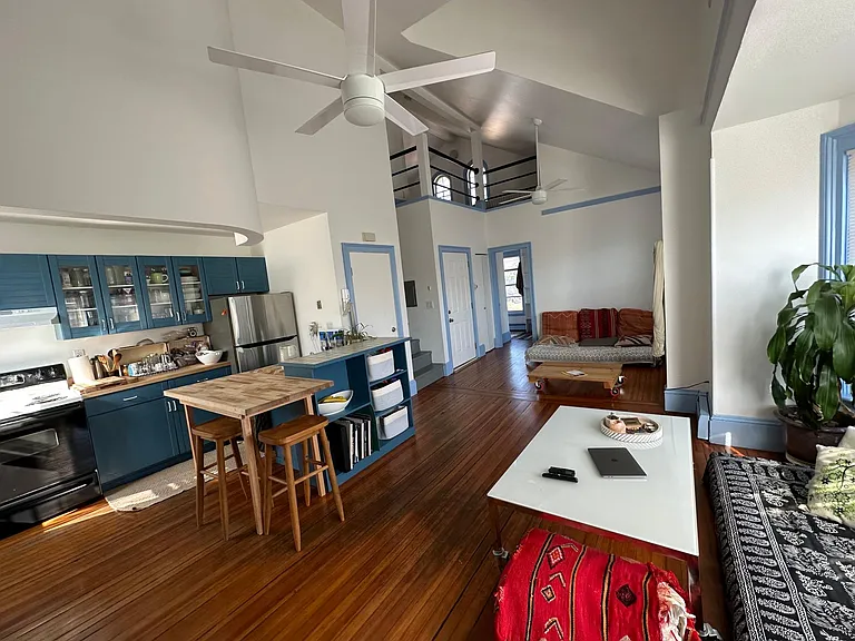 203 Grand St #6 — Photo 8