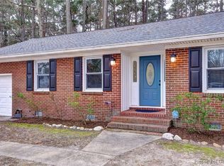 34 Little Florida Rd, Poquoson, VA 23662