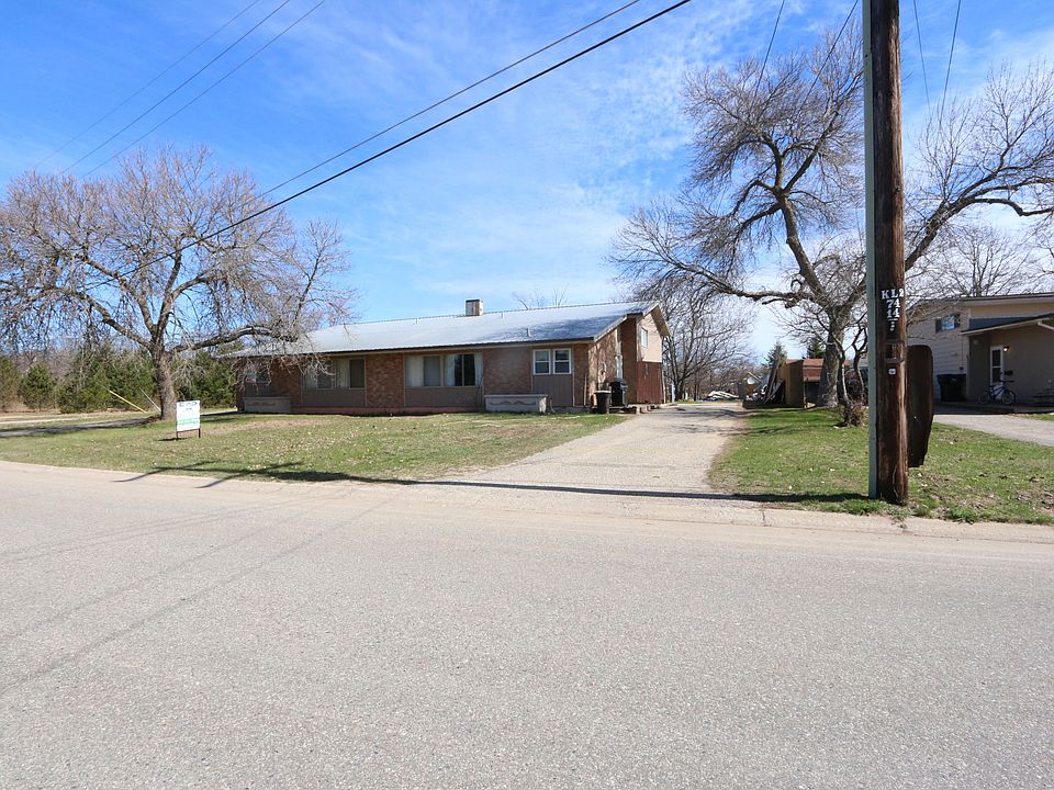 1st image of 2 & 4 Evergreen Dr