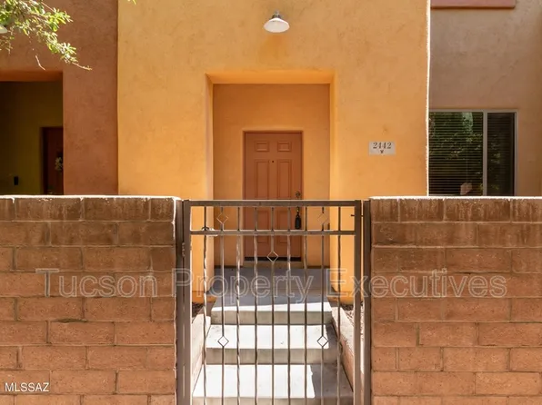 2442 E Emerald Moon Dr #1, Tucson, AZ 85718