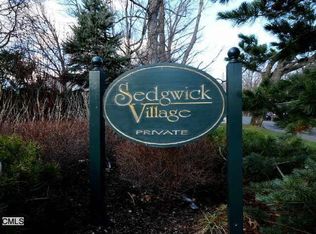 34 Sedgwick Village Ln, Darien, CT 06820