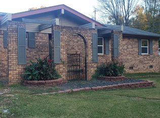 1903 Green Acres Rd, Jacksonville, AR 72076