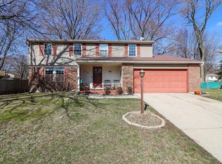 321 Heritage Ct, Fishers, IN 46038
