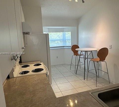 5th image of 1271 SE 28th Ct Unit 203