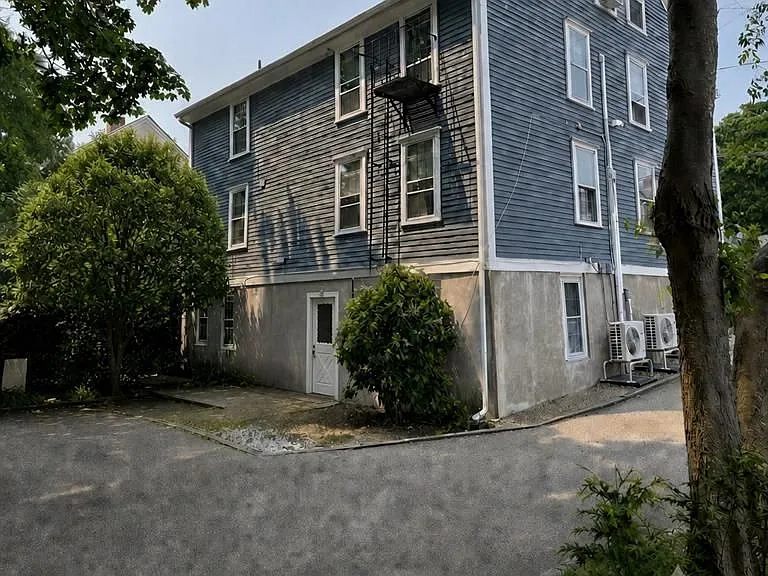 31 King St #33-3 — Photo 3