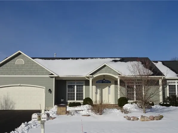 8483 Newbury Pl, Clay, NY 13041