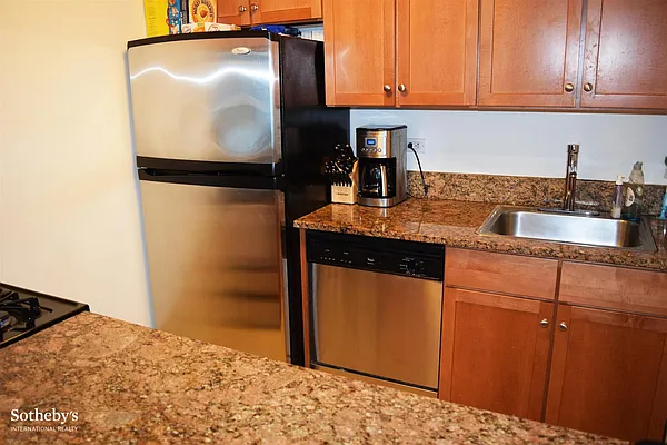 Rented by Sotheby's International Realty | media 34