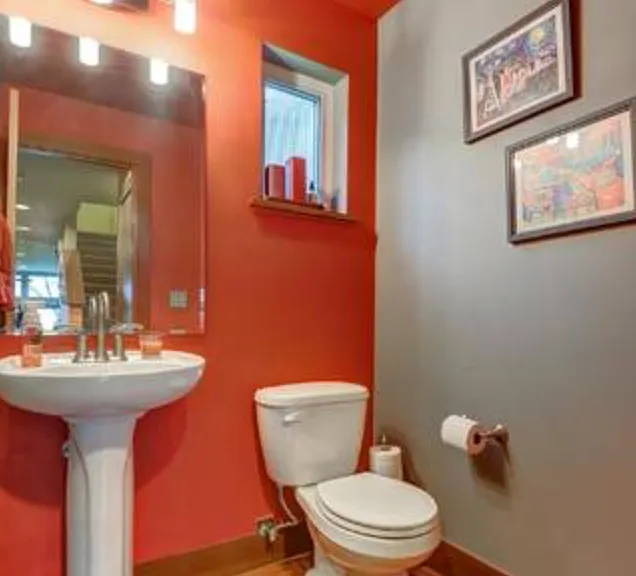 564 McGraw St — Photo 9