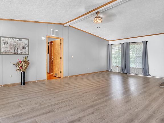5th image of 272 E High St